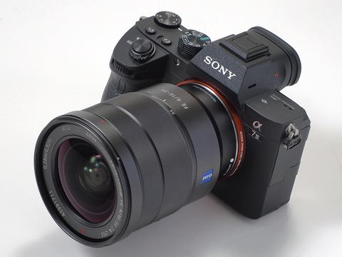 新製品レビュー：SONY α7 III（外観・機能編） - デジカメ Watch