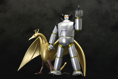 3つのしもべが集結！ アクションフィギュア「メタル・アクション