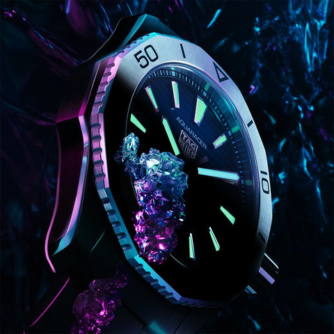 タグ・ホイヤー、ダイバーズウォッチ「アクアレーサー」に200m防水の新