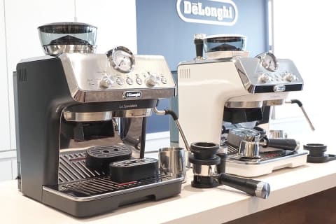 デロンギ、豆から挽く本格エスプレッソメーカー 家でもバリスタの所作