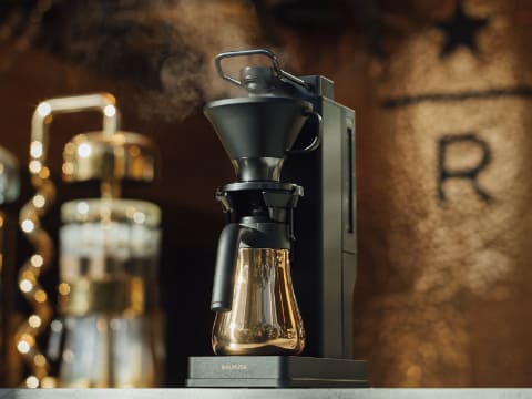 バルミューダとスタバがコラボした限定コーヒーメーカー。家でスタバの