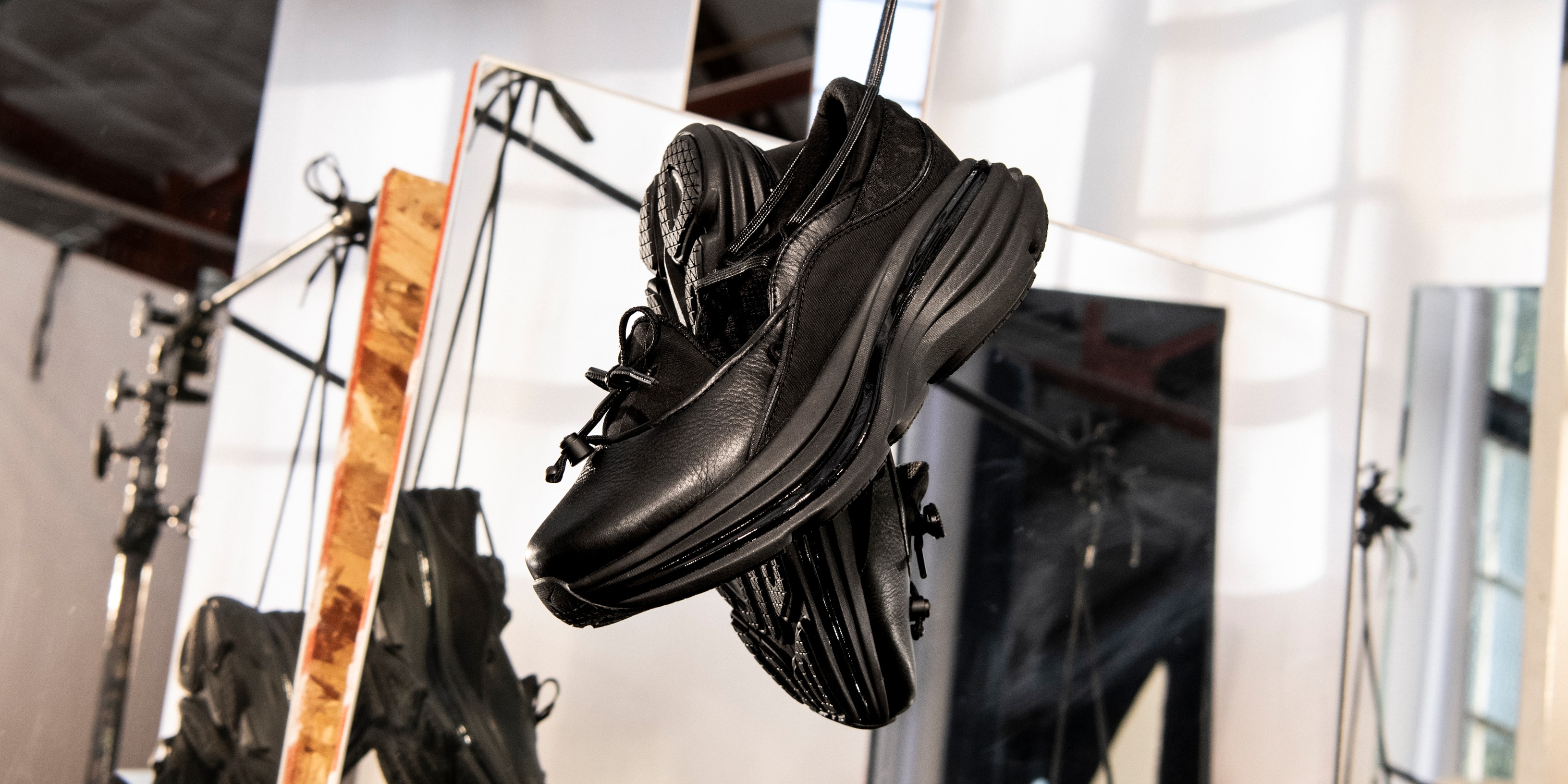 HOKA BONDI MARY JANE | 生まれ変わったメリー・ジェーン。 | atmos