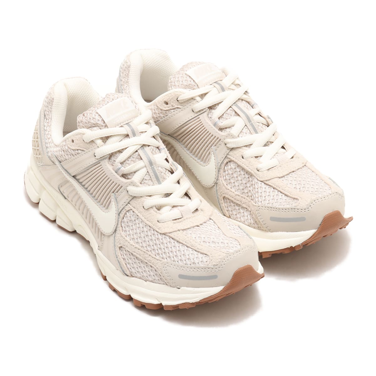 NIKE W ZOOM VOMERO 5 LT OREWOOD BRN/SAIL-METALLIC SILVER（ナイキ