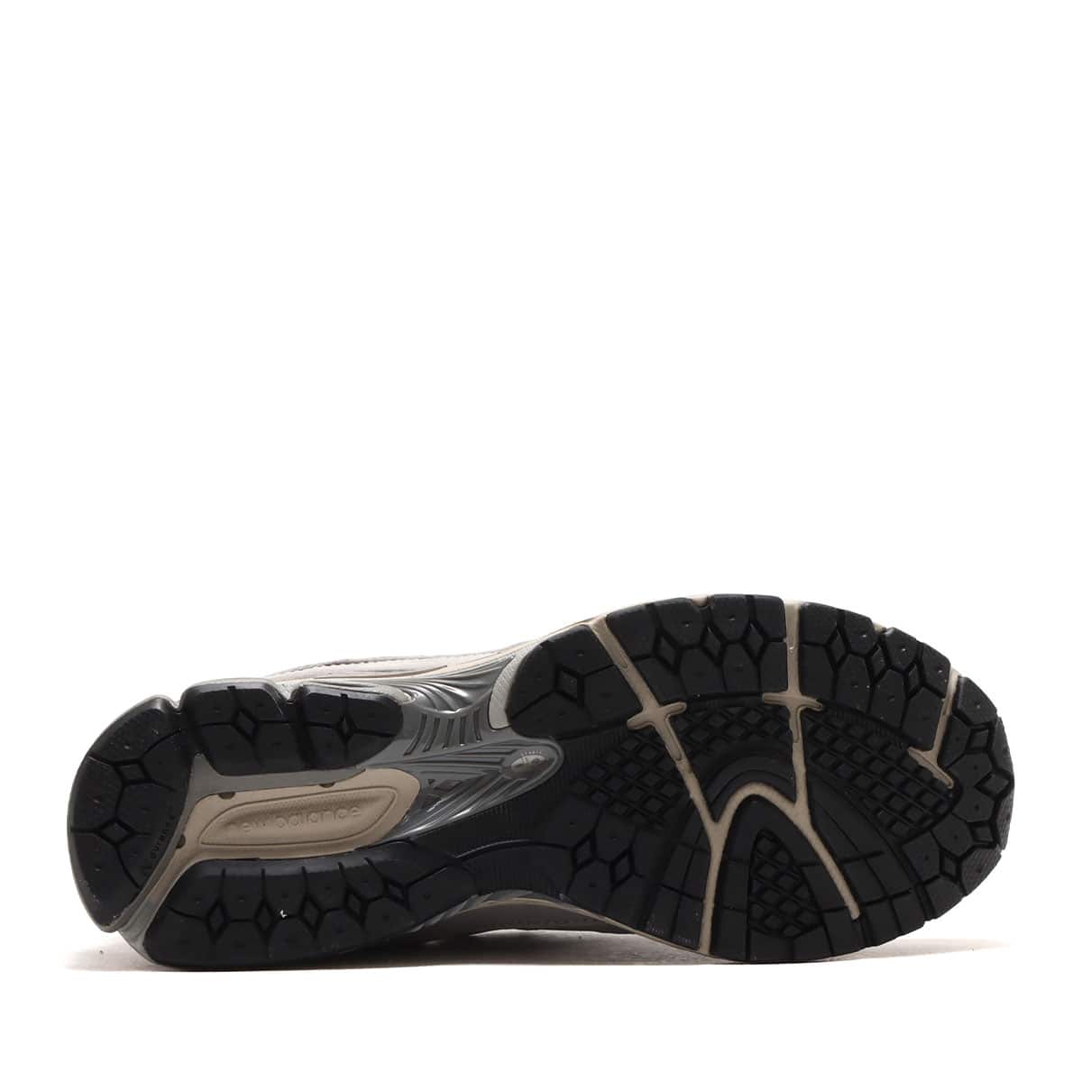 New Balance M2002RVC GRAY（ニューバランス M2002RVC-グレー