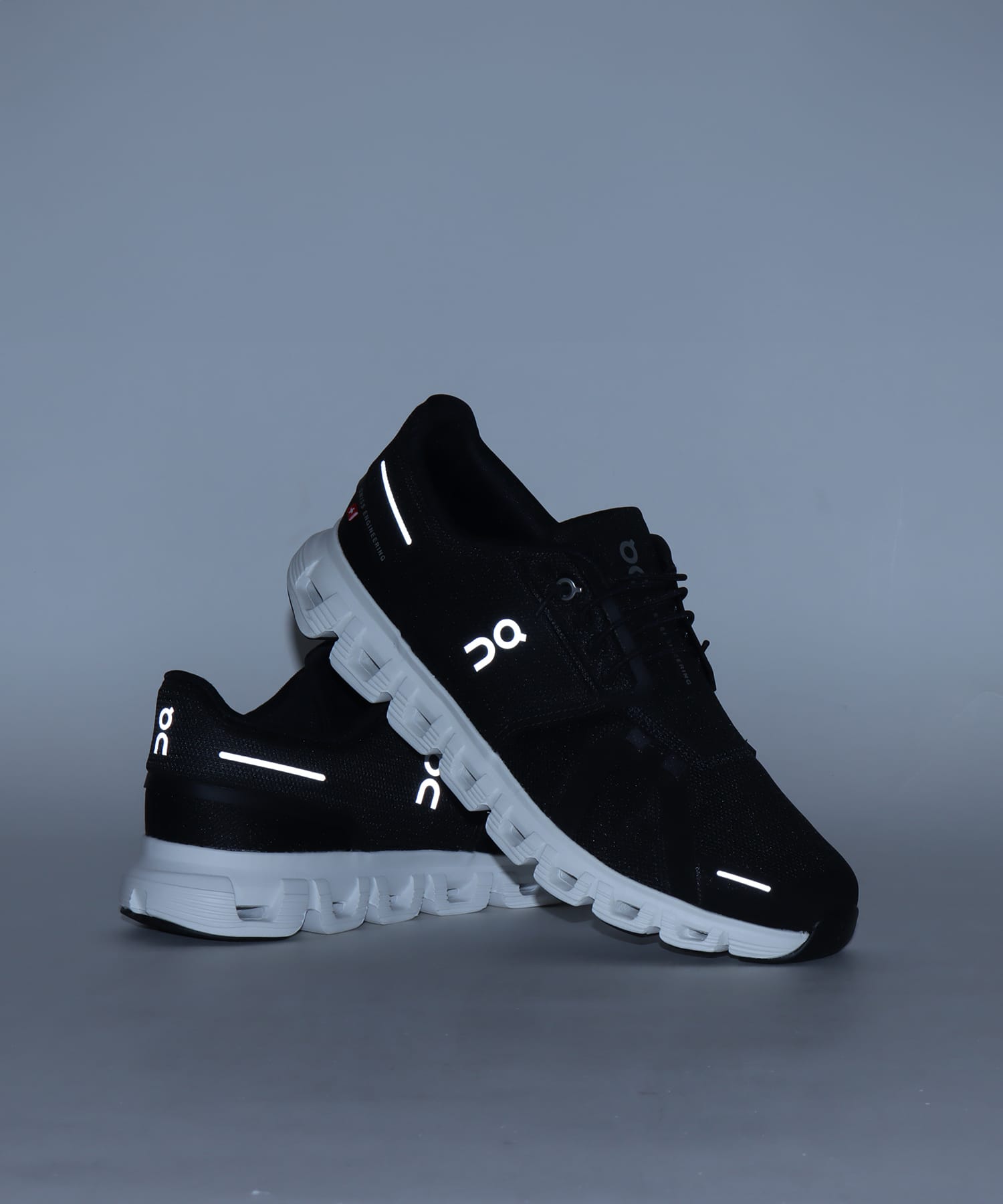 On Cloud 6 M Black | White（オン クラウド 6-ブラック） | atmos