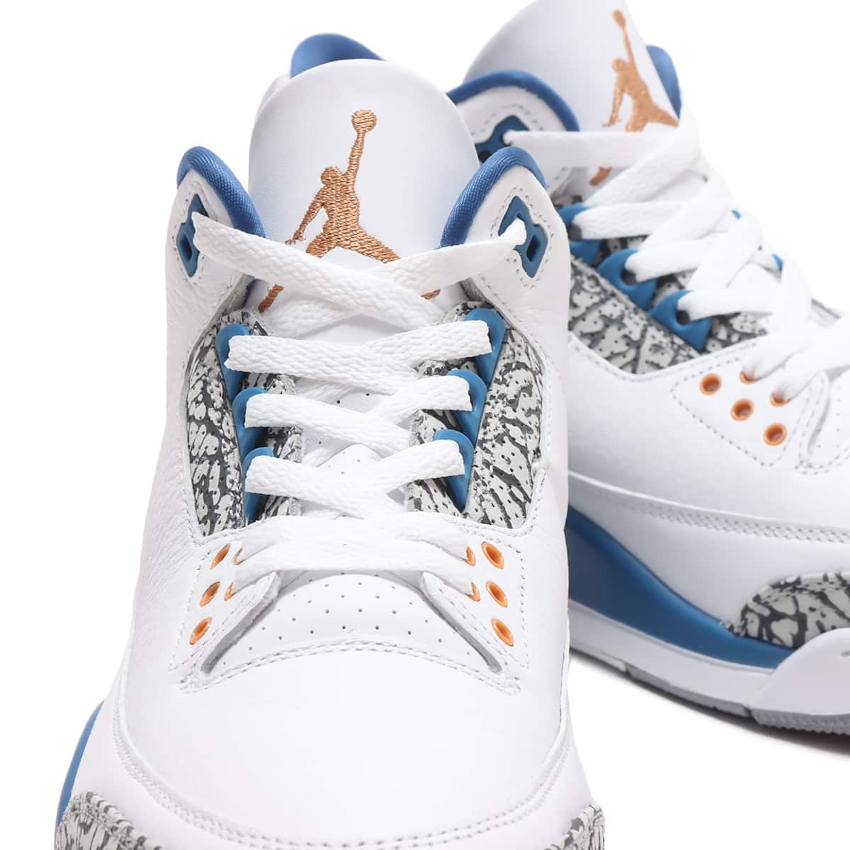 JORDAN BRAND AIR JORDAN 3 RETRO WHITE/METALLIC COPPER-TRUE BLUE