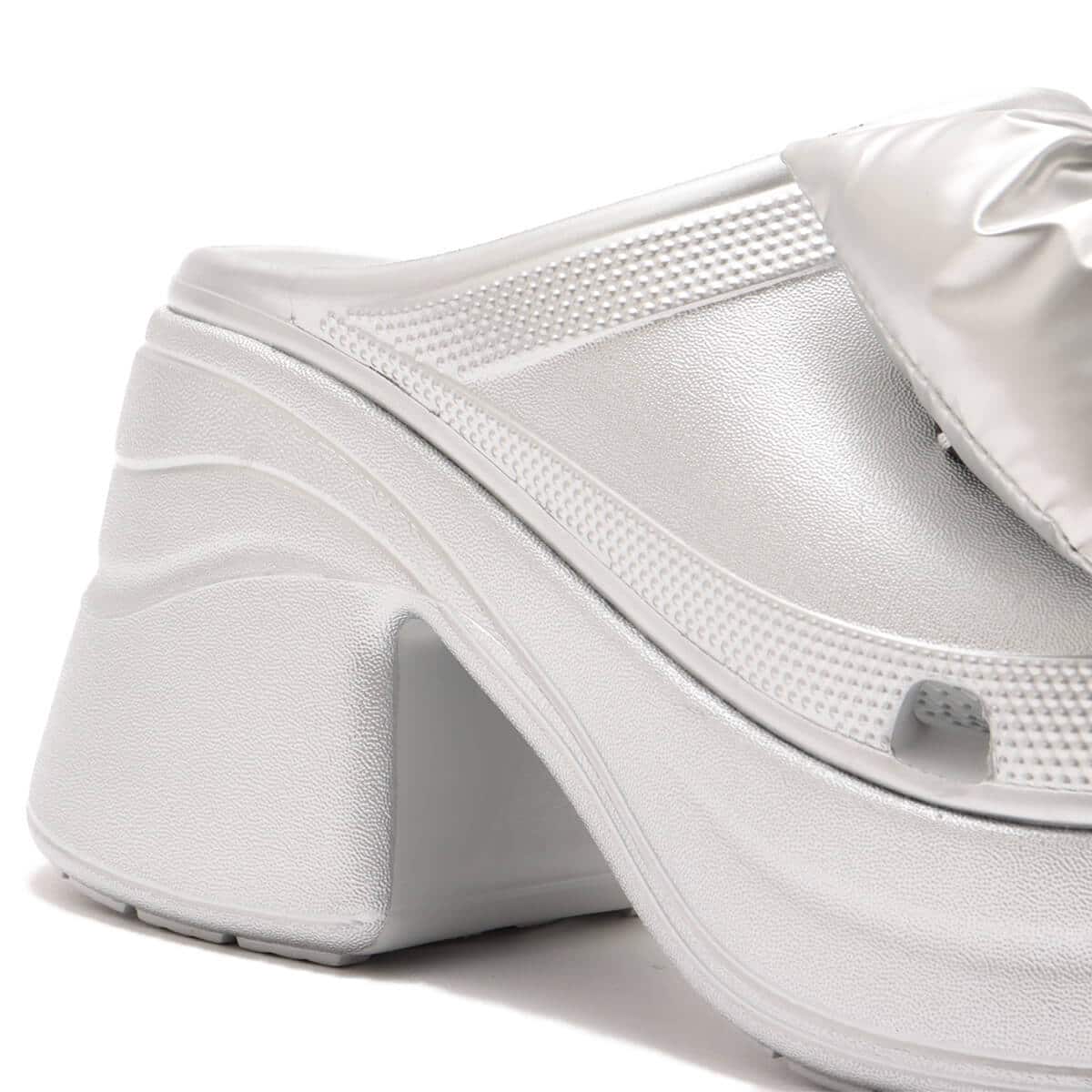 crocs Siren Metallic Bow Clog Silver Metallic （クロックス