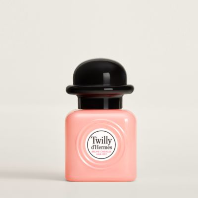 108147V0_worn_1?size=3000,3000