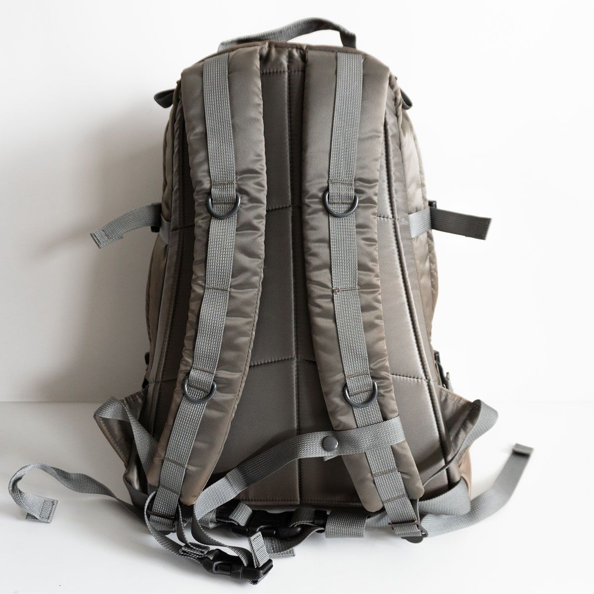 人気】PORTER 【タンカー リュック】ポーター シルバーグレー バック