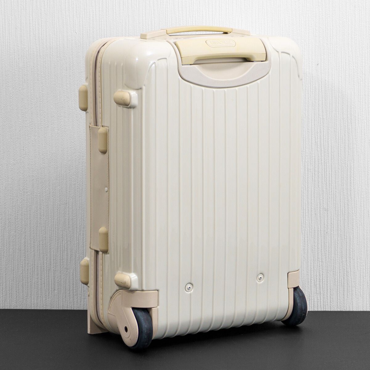 美品 RIMOWA リモワ ユナイテッドアローズ SALSA サルサ 32L 機内