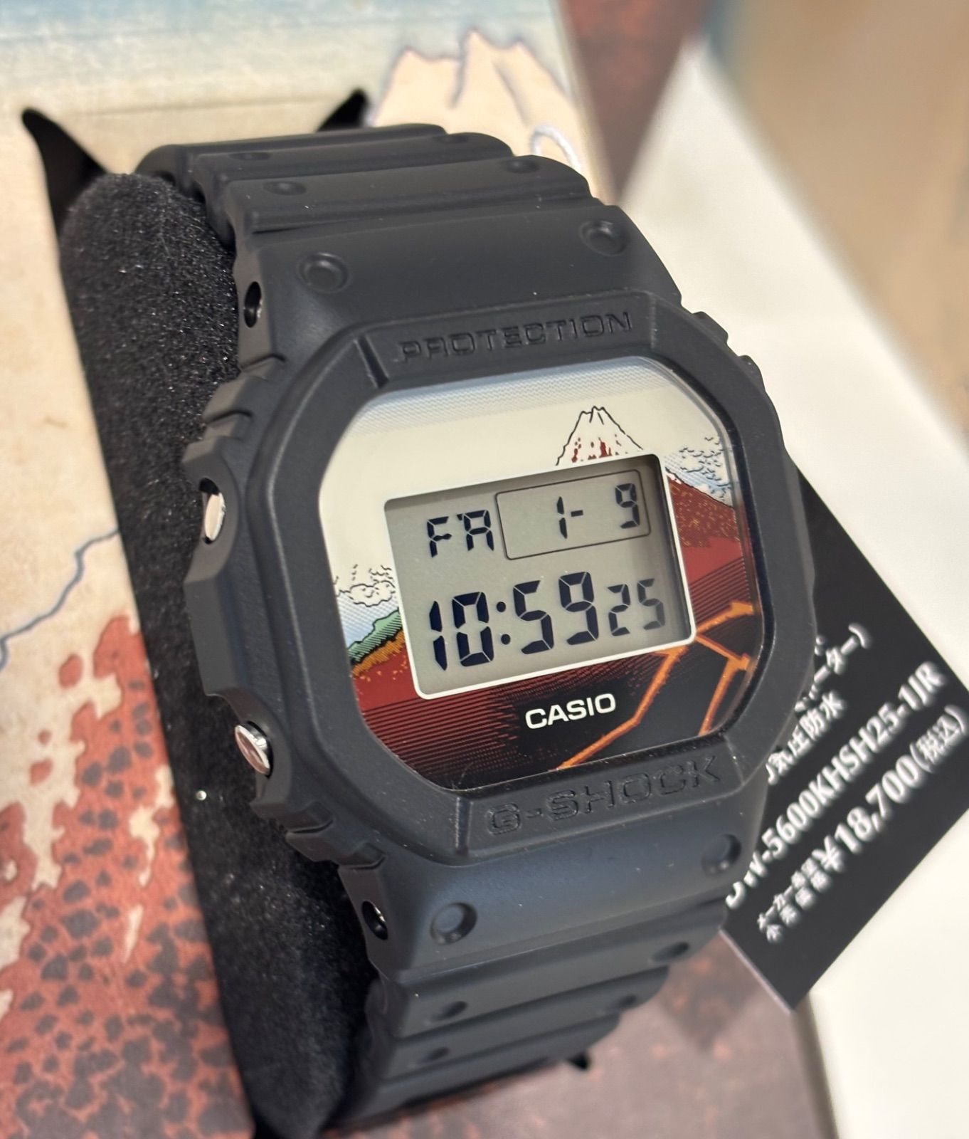 新品正規品】G-SHOCK 葛飾北斎「山下白雨」DW-5600KHSH25-1JR☆おまけ