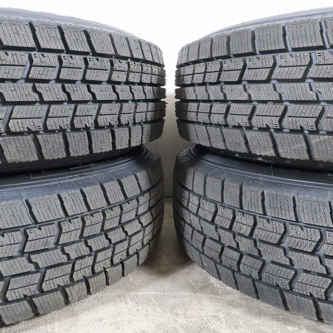 バリ溝 2025年】ヤリス アクア ヴィッツ 等に 4本 VEX 14インチ 5.5J +