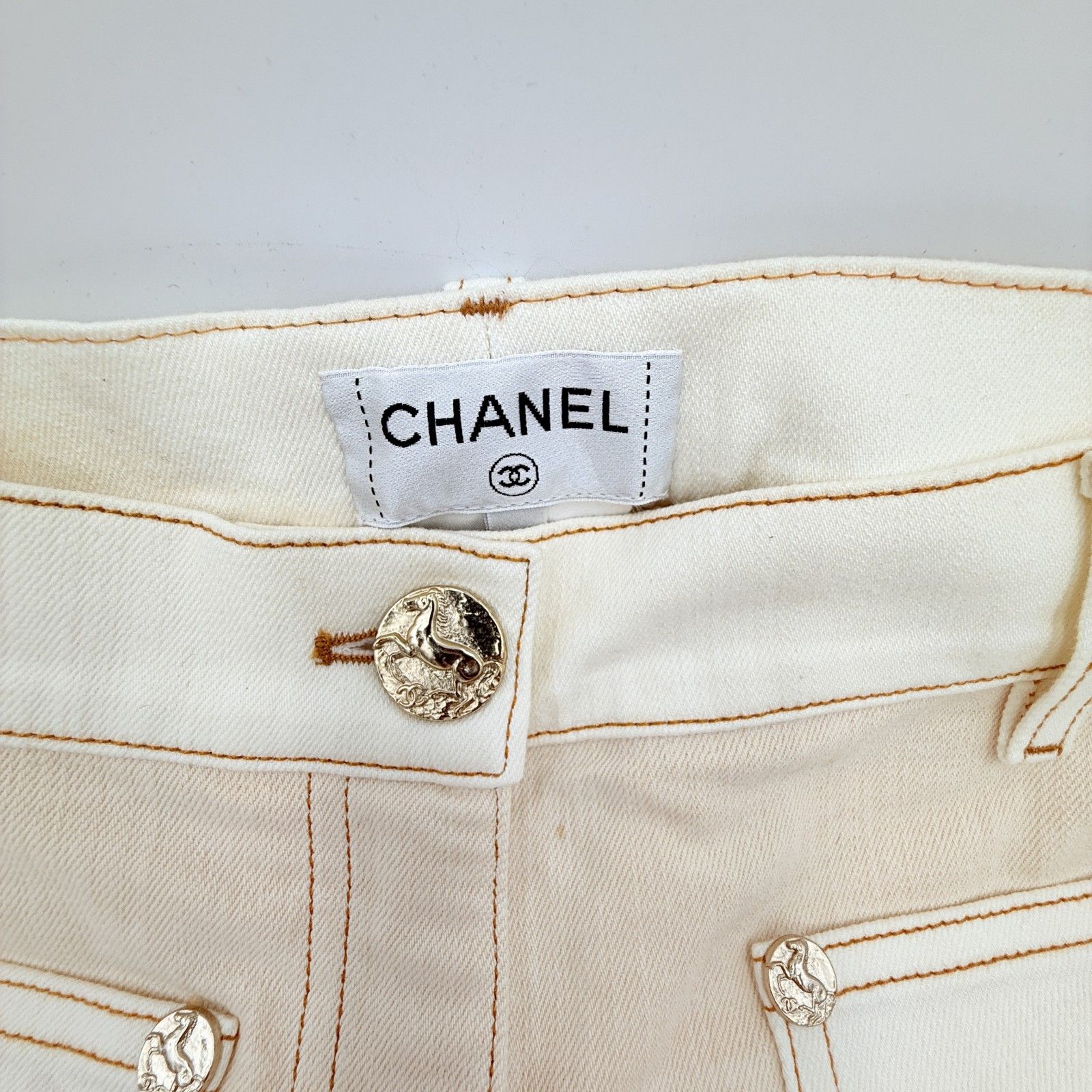 CHANEL（シャネル） ココマークボタン ワイドパンツ アイボリー サイズ