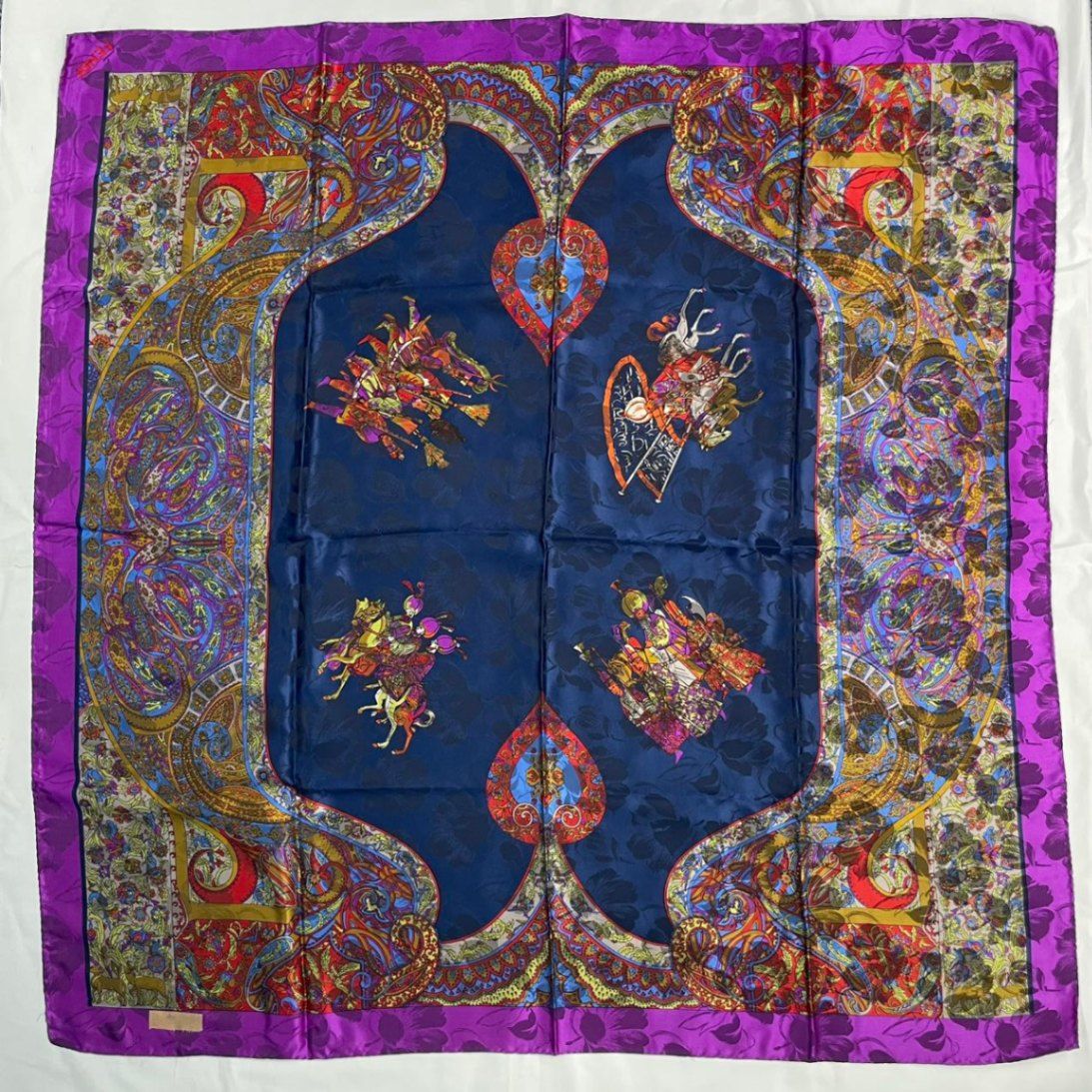 極美品 FENDI スカーフ シルク 民族風 マルチカラー 大判 - メルカリ