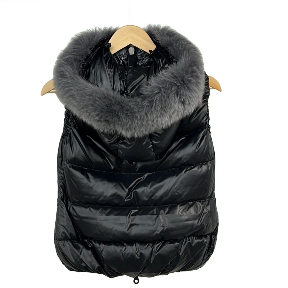 DUVETICA(デュベティカ) ダウンベスト サイズ40 M レディース Goccia