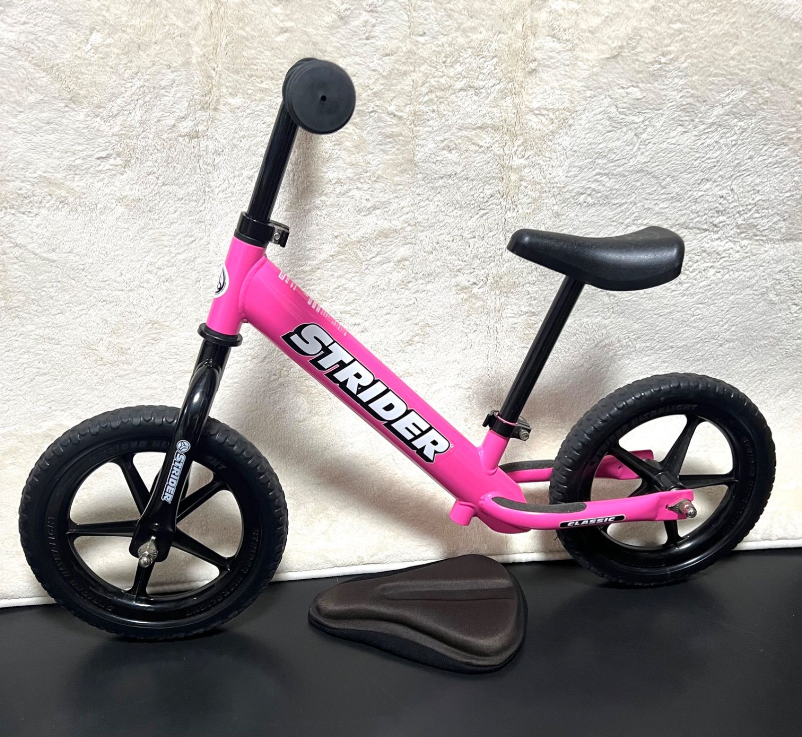 STRIDER クラシック バランスバイク 12インチ ピンク - メルカリ