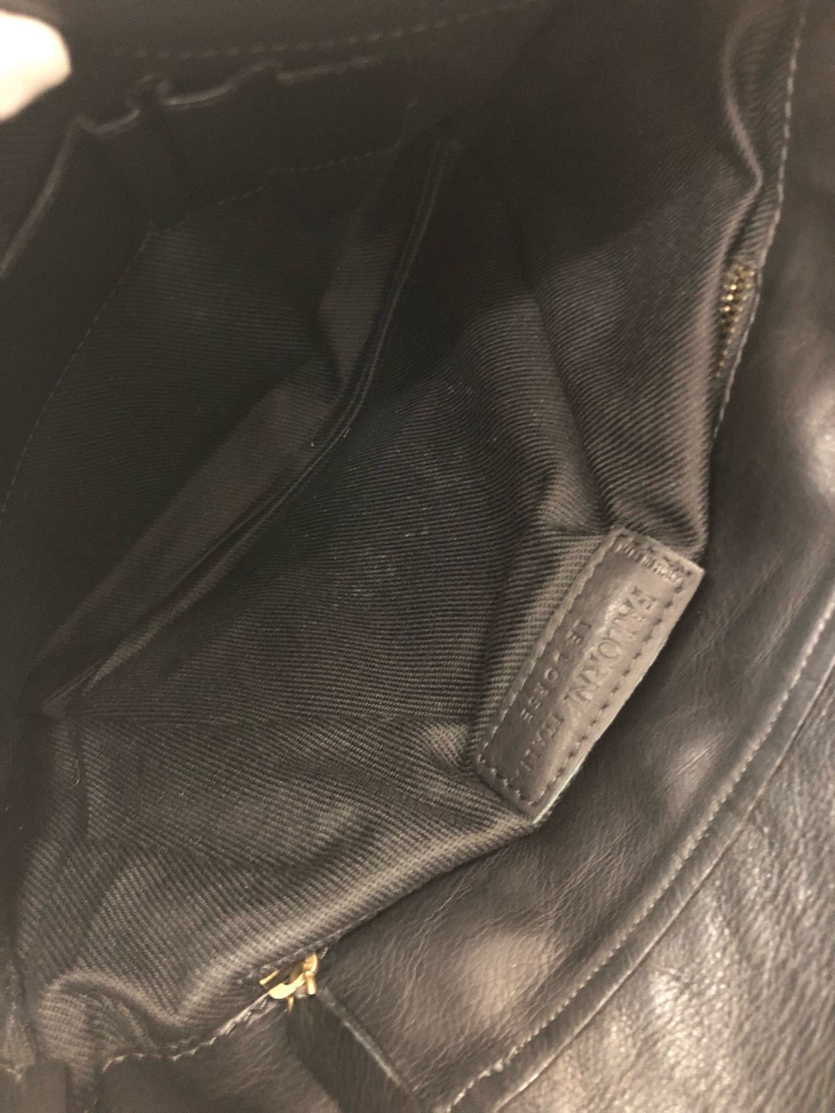 ファロルニ イタリア製 レザー イントレチャート ショルダー 黒色系