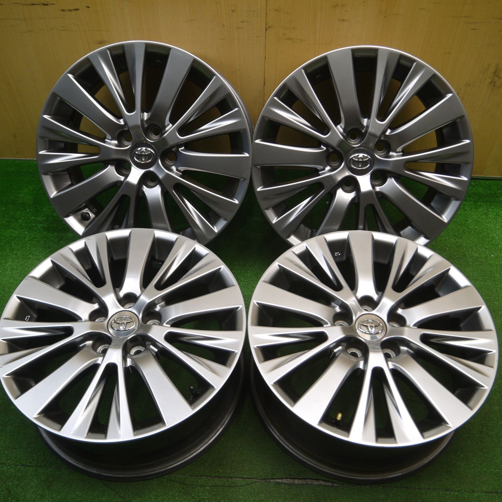 送料無料] キレイ☆トヨタ 20系 アルファード ヴェルファイア 純正