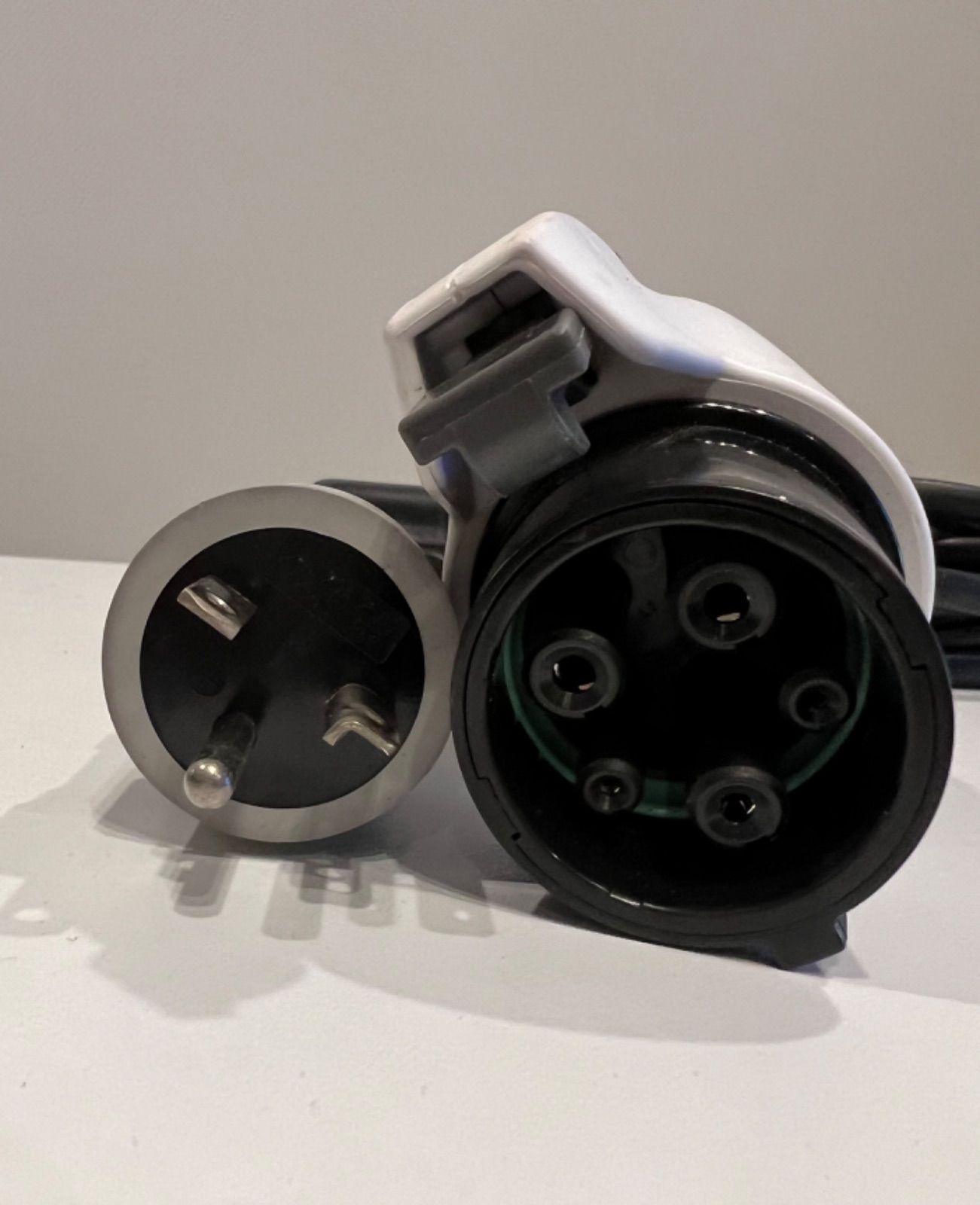 送料込み】純正 日産リーフ 充電ケーブル モデルNo 29690 3NK5E - メルカリ