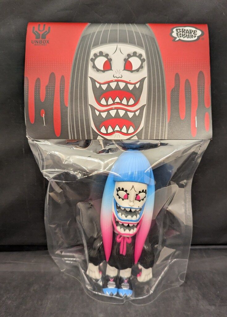 GRAPE BRAIN ゲラゲラ ソフビ フィギュア 二口裂け女 GRAPE BRAIN