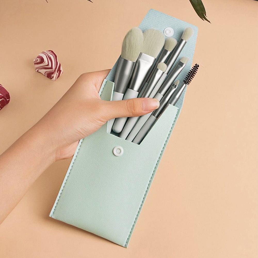 送料無料 メイクブラシ8本セット携帯用 ケース付き メイクアップ