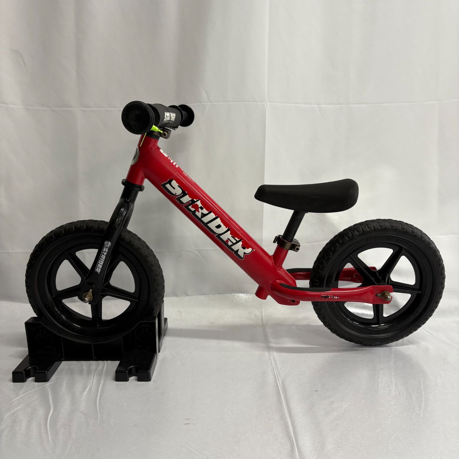 STRIDER バランスバイク用スタンド キングベース STRIDER バランス