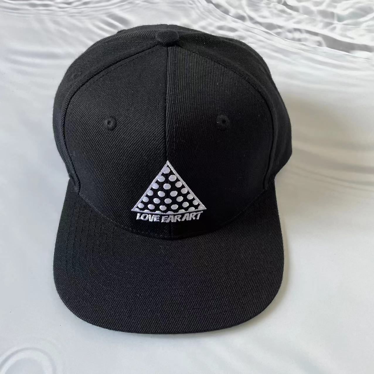 キムタク着用 希少 LOVE EAR ART SNAP BACK CAP - メルカリ