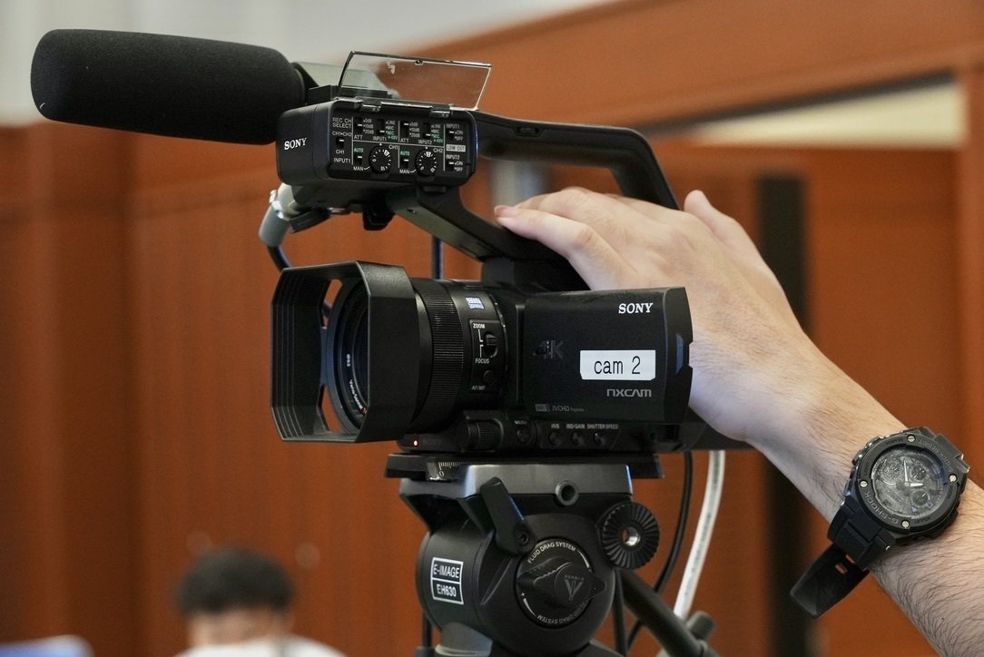 ハンディカメラSONY HXR-NX80の忘れがちな設定方法メモ 〜アイリス