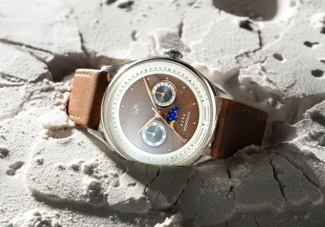 AV86」(旧About Vintage)が 夜を彩るムーンフェイズ搭載の「1968