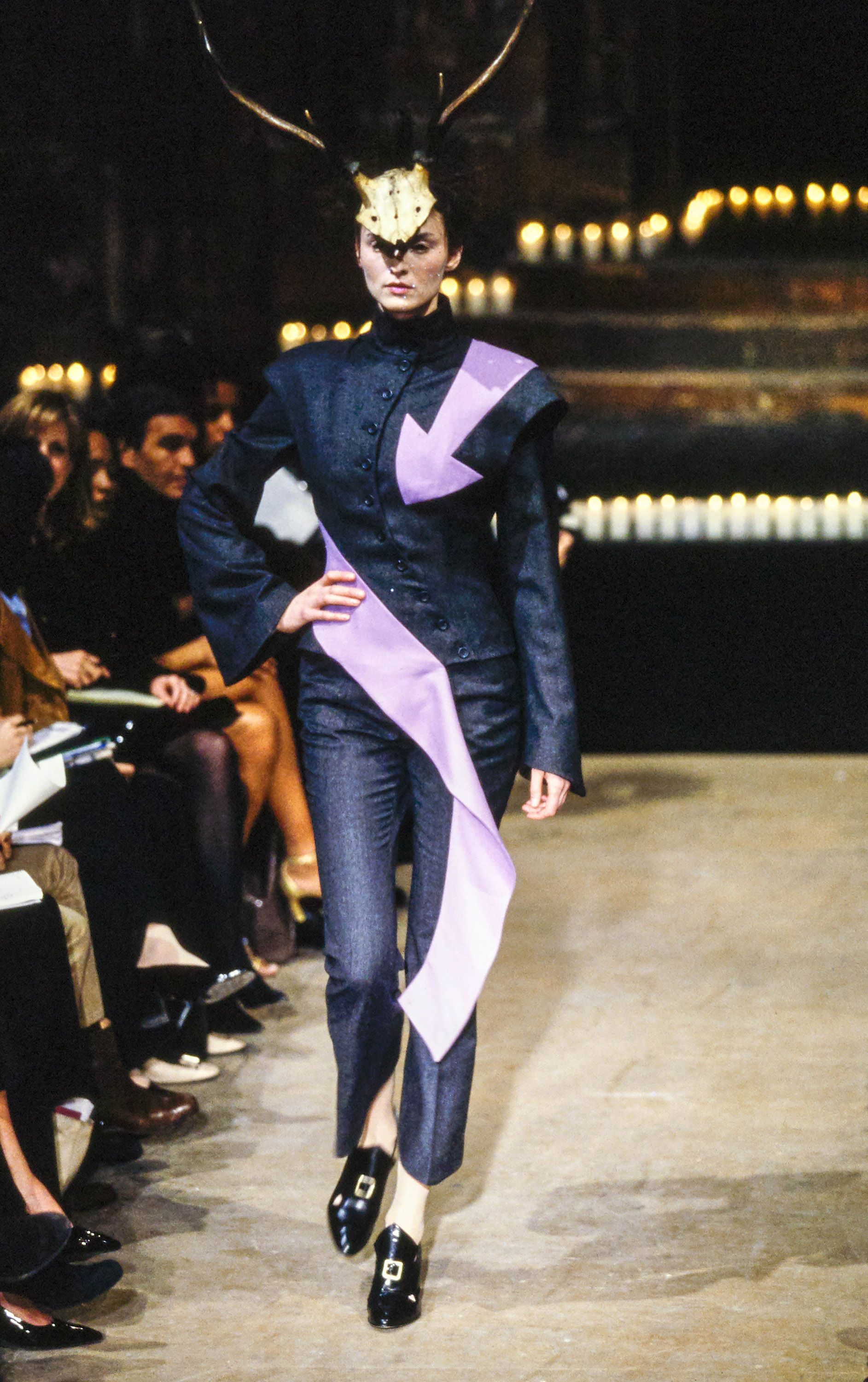 McQueen Fall 1996 Ready-to-Wear Fashion Show | Vogue