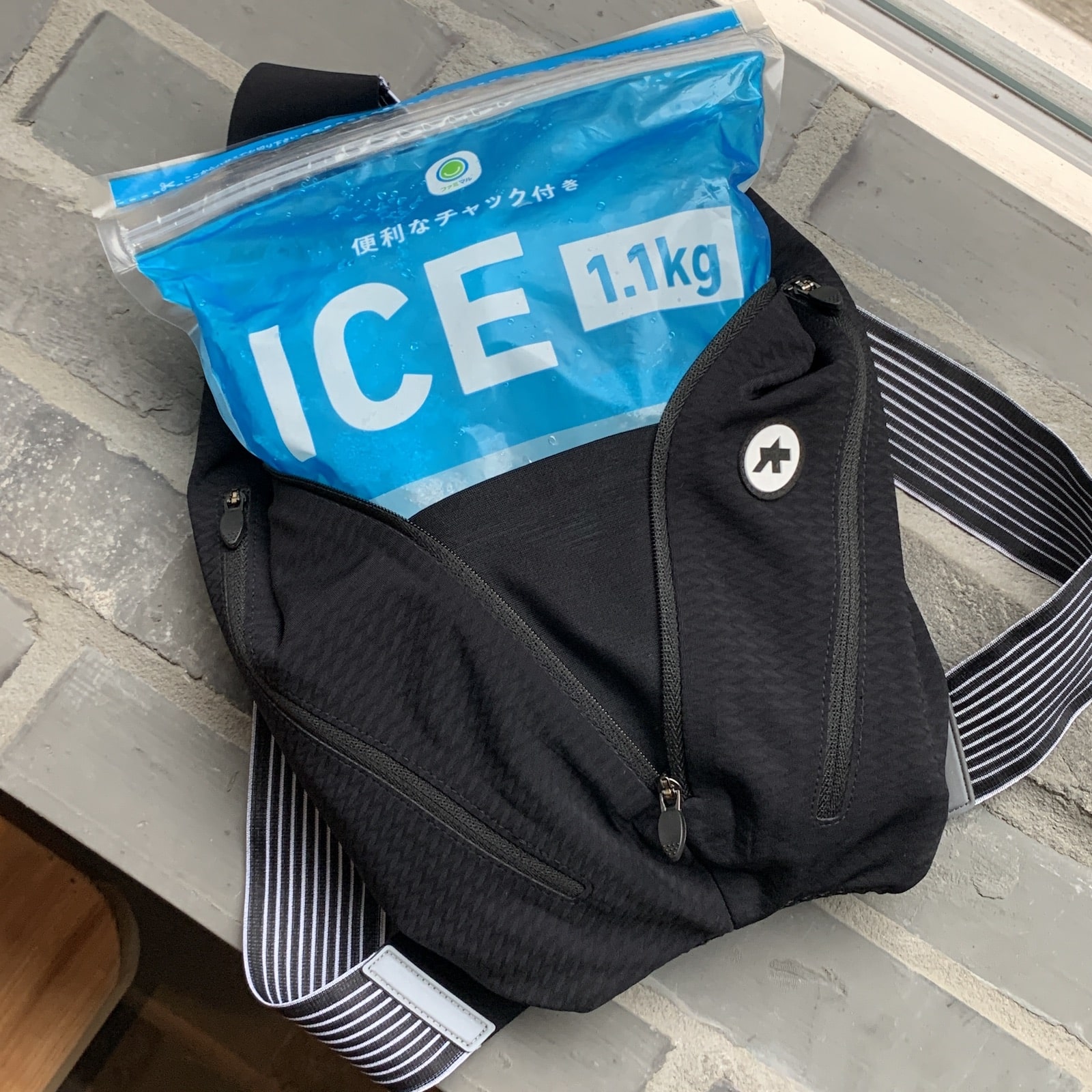 秋のサイクリング & 旅行のお供に。4代目 ASSOS スパイダーバッグ