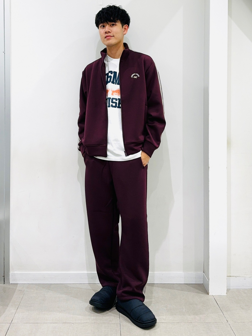 トラックパンツ UNDERCOVER(セットアップ可能)、グラフィックT