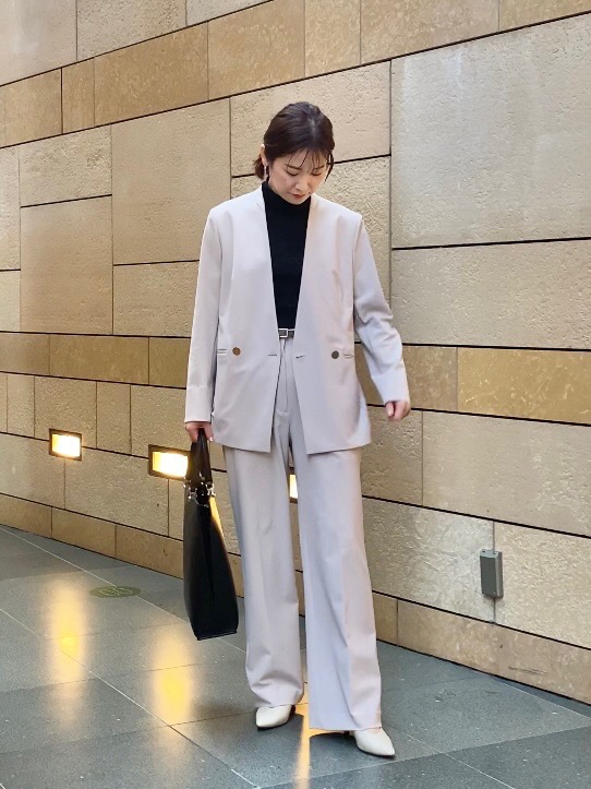 ハイストレッチトリコットカラーレスダブルジャケット」のレディースの