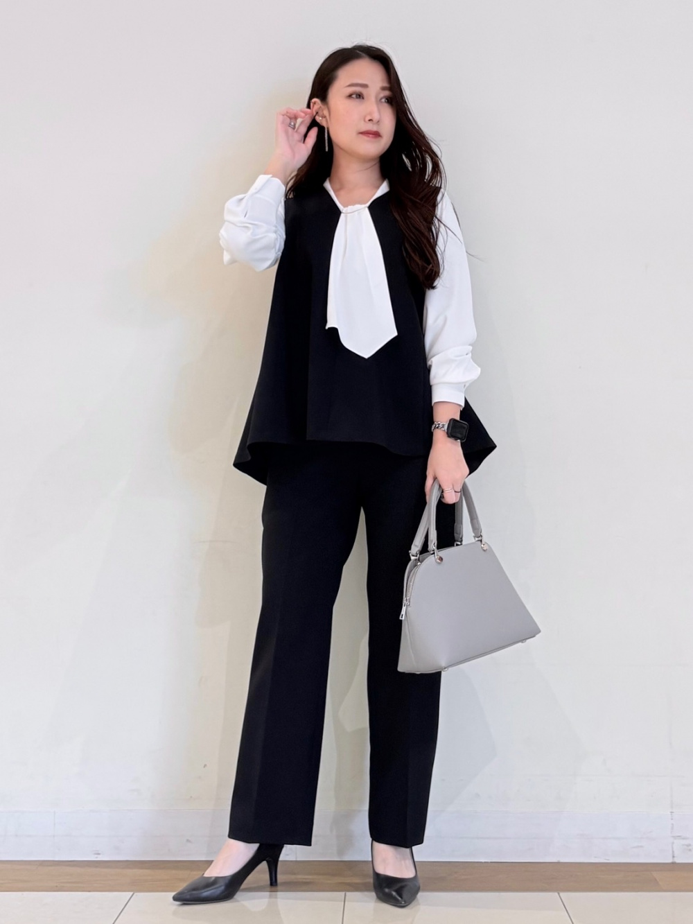 ウォームリザーブカラーレスジャケット、テーパードパンツ（ウォーム