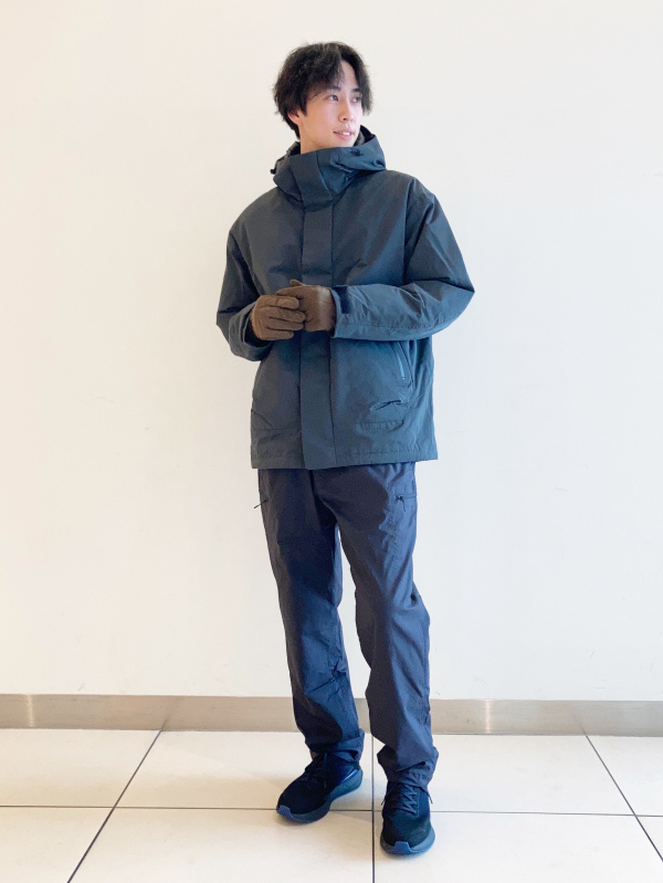 ハイブリッドダウンオーバーサイズパーカ（メンズ）の着用