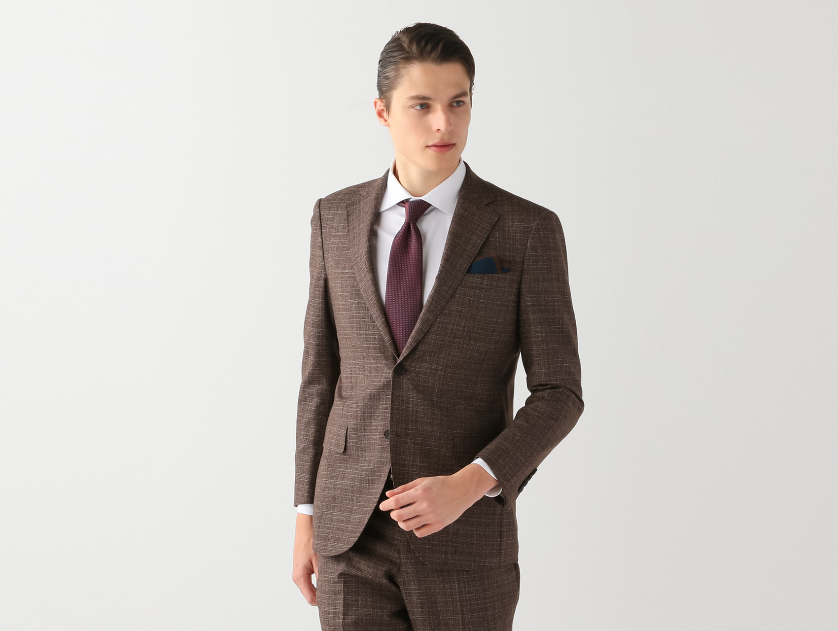 ブラウンチェックスーツ