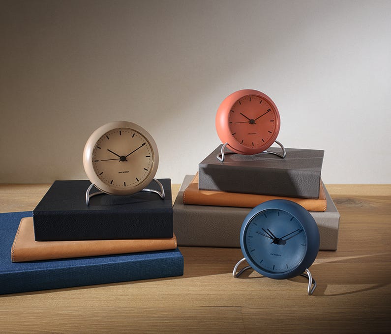 北欧デザイン置き時計 アルネ・ヤコブセン