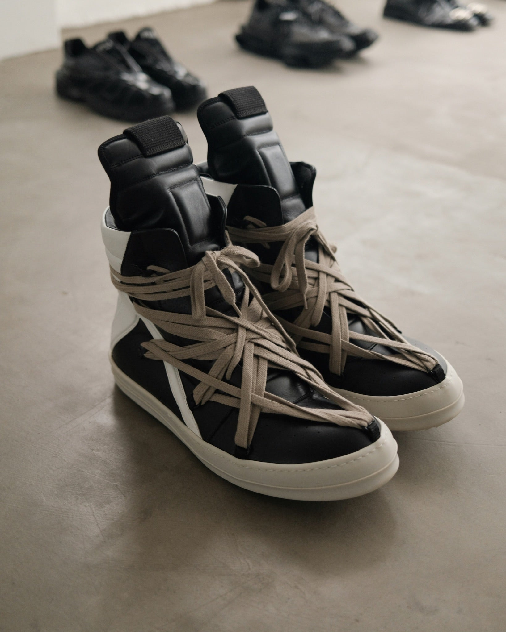 SS20 RICKOWENS Mega Lace Geobasket – Around The Shoes