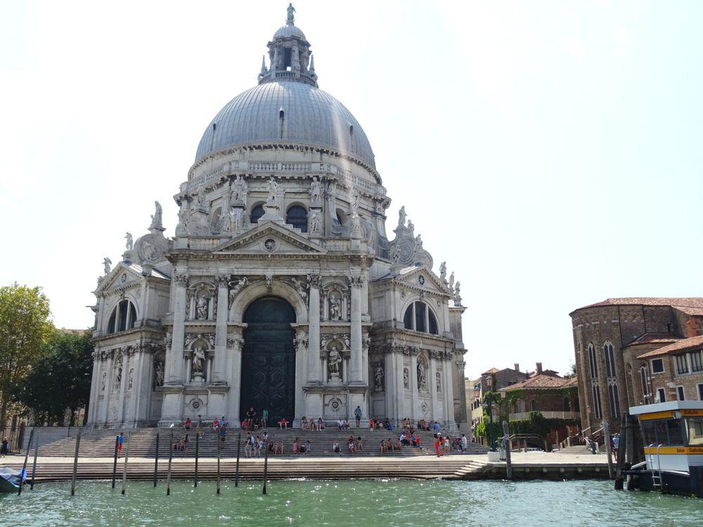 サンタ・マリア・デッラ・サルーテ大聖堂 | イタリア の建築【世界建築