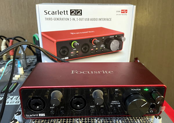 あの赤いオーディオインタフェースを買ってみた(Focusrite Scarlett 2i2)