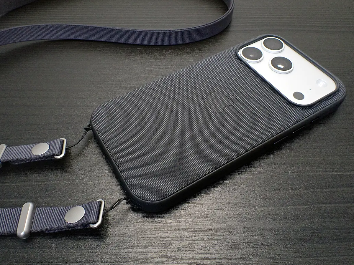 レビュー】Apple純正 MagSafe対応iPhone 17 Proテックウーブンケース