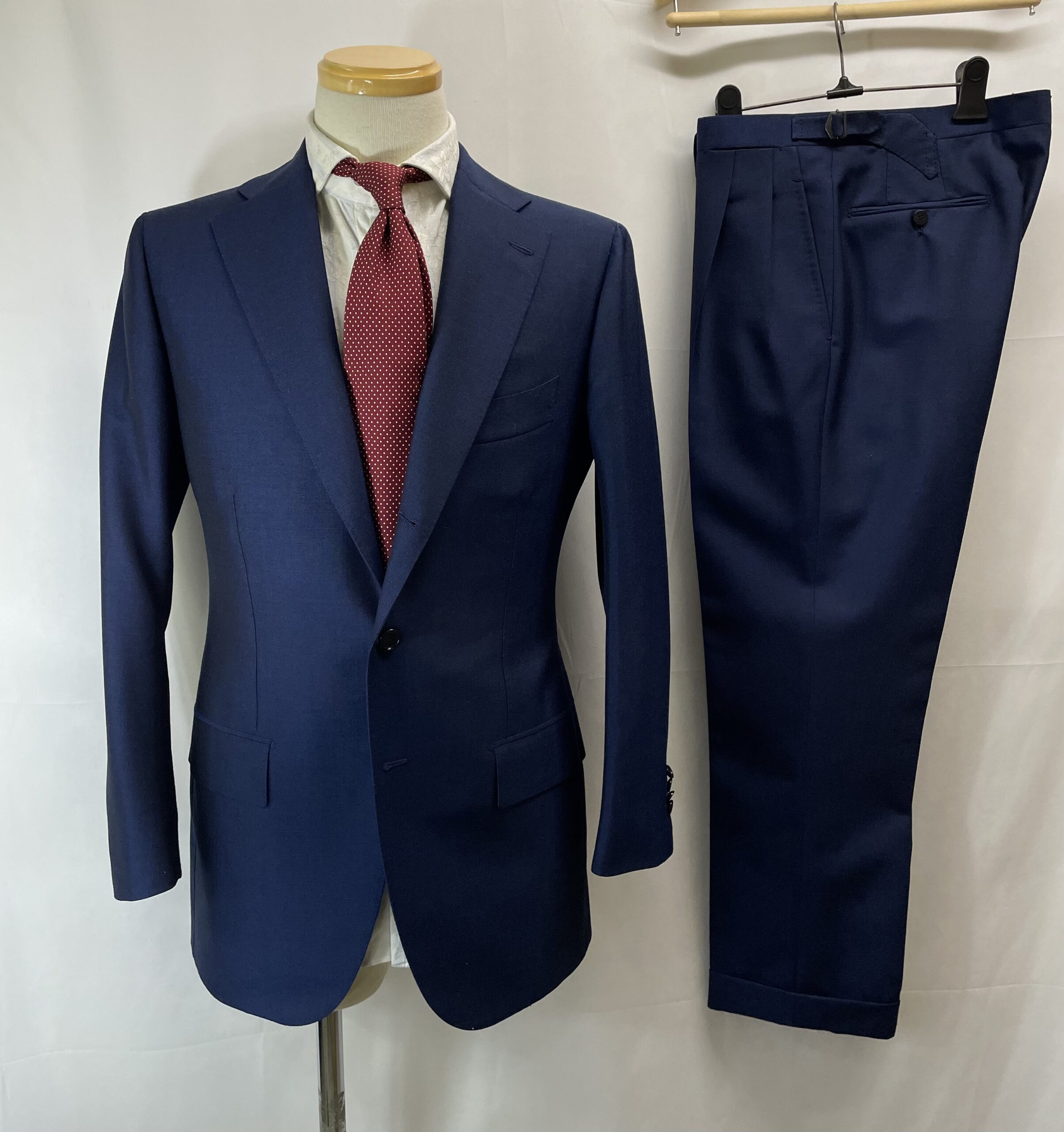 Cesare Attolini アットリーニ】ナポリ仕立て MTO注文服 春夏向け