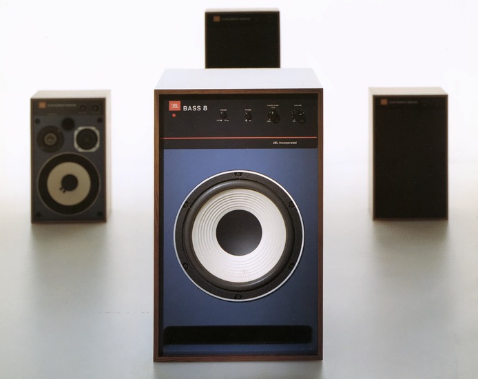 JBL サブウーファーBASS8の仕様