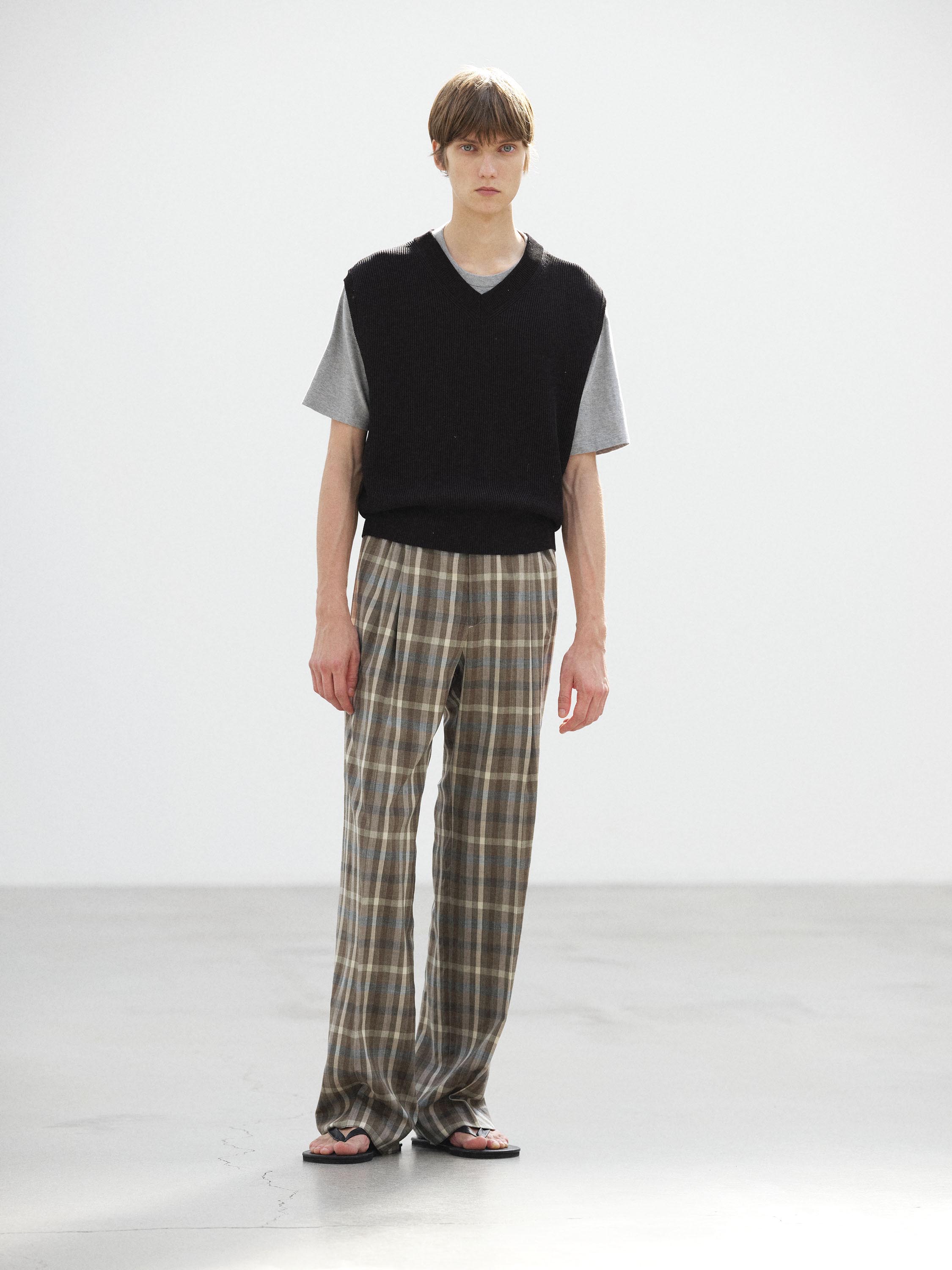 SUPER FINE TROPICAL WOOL CHECK TWO-TUCK SLACKS - AURALEE Official