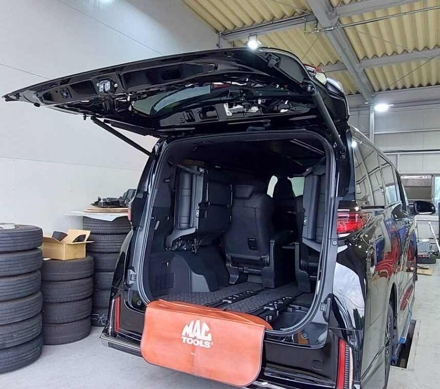 40ヴェルファイア モデリスタエアロ付用グローバルタイト製