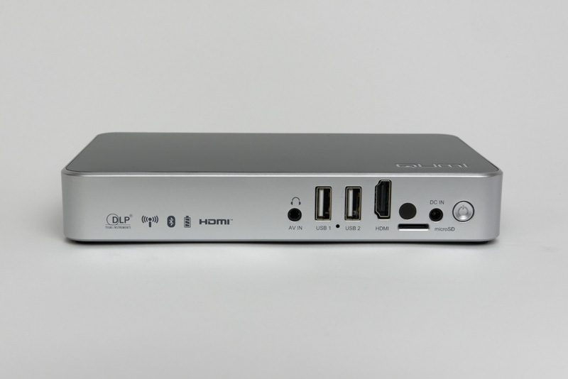 電源いらず＆1人1台（？）の本格プロジェクター「QUMI Q3Plus