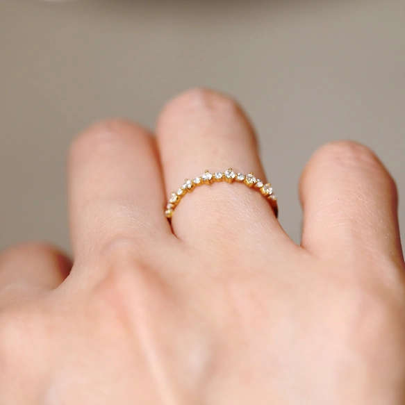 K18・プラチナ〉ドットラインダイヤモンド ハーフエタニティリング