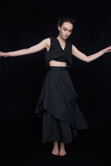 PLUS】タックギャザーフレアスカート｜WOMEN｜250HAP31-117H｜AZUL BY