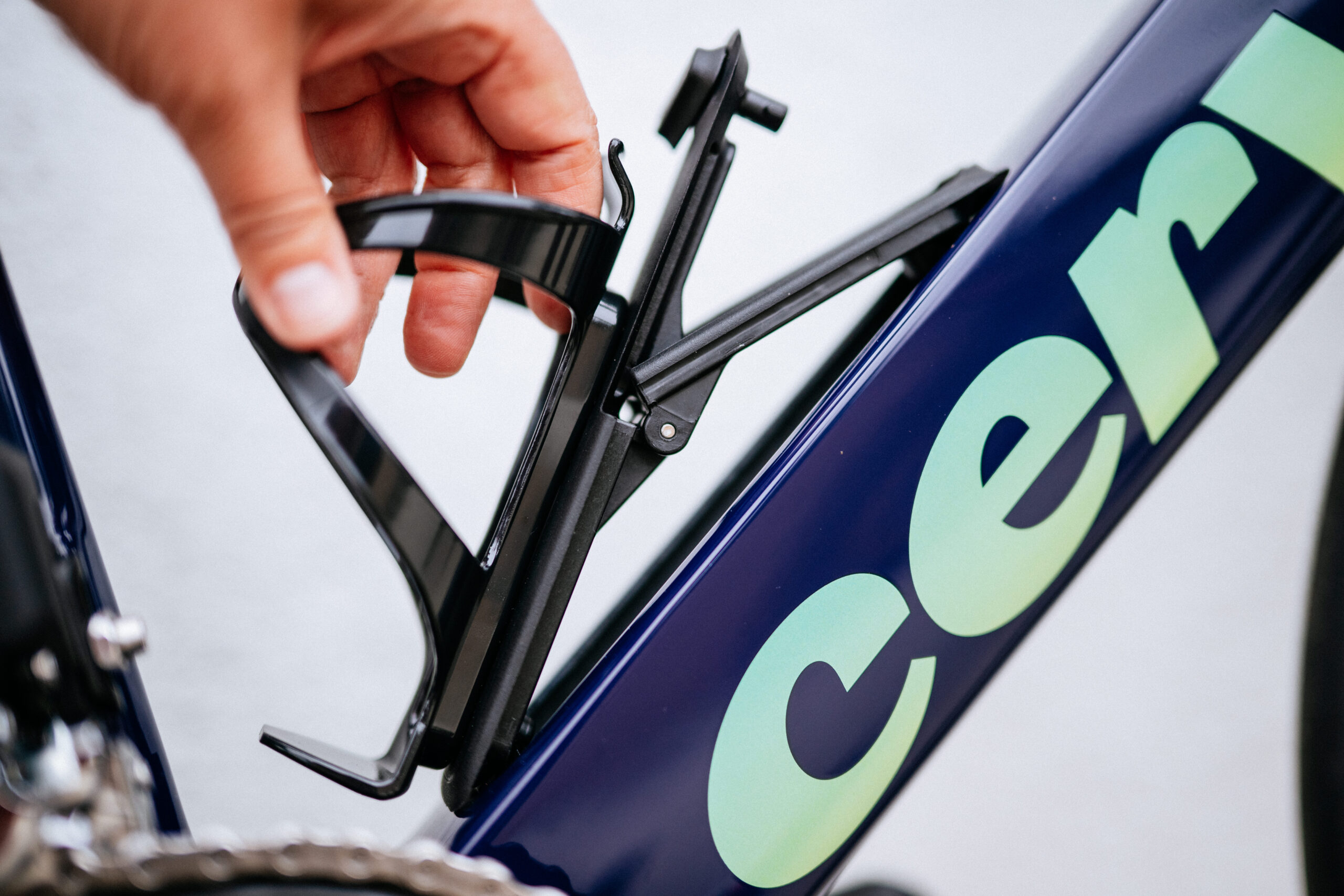 P R8170 Ultegra Di2 完成車（2025） 2色展開 – Cervélo ｜ サーヴェロ