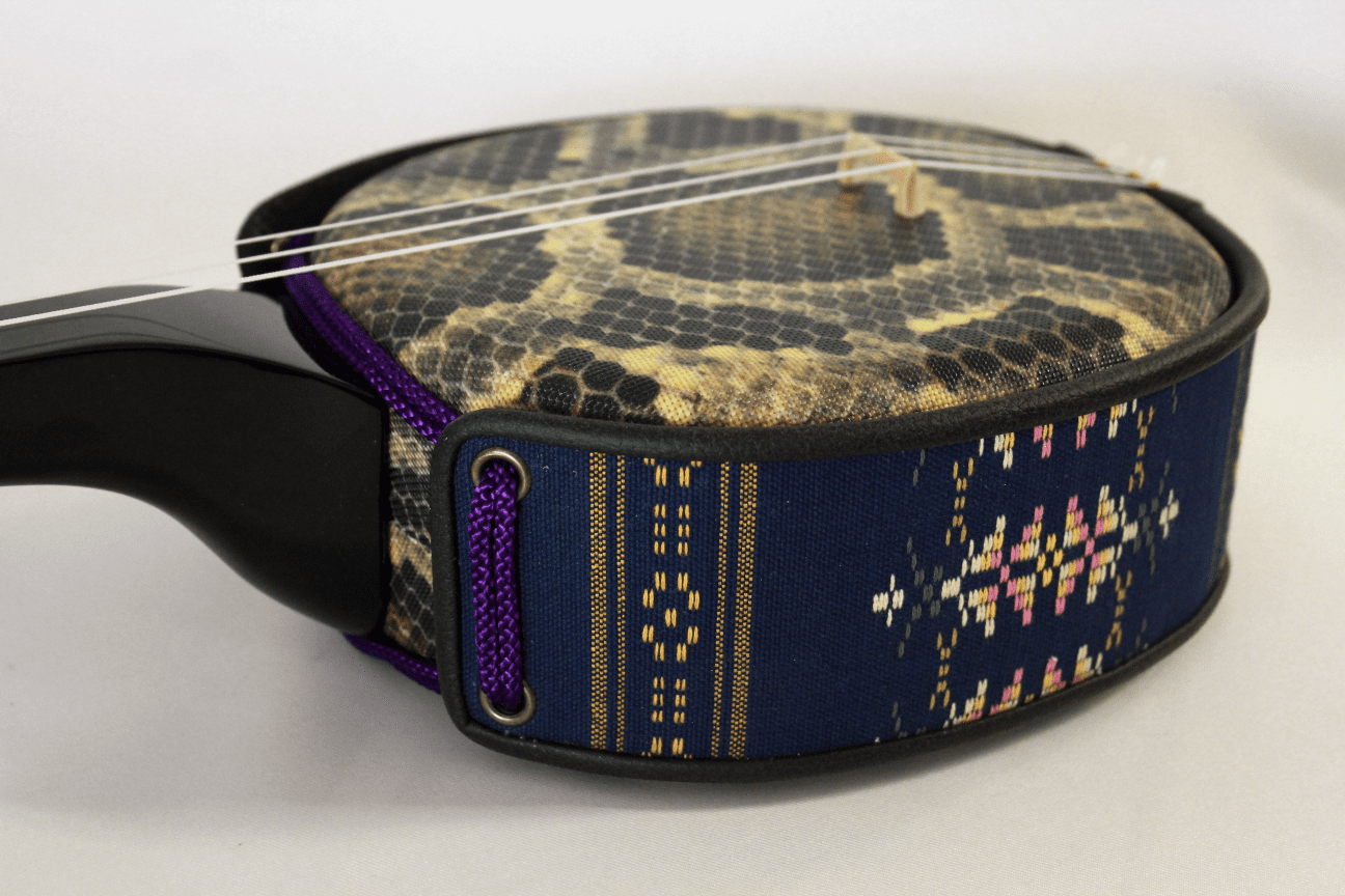 オリジナル高級人工皮三線 ティーガー（読谷山花織）沖縄 三線【新発売